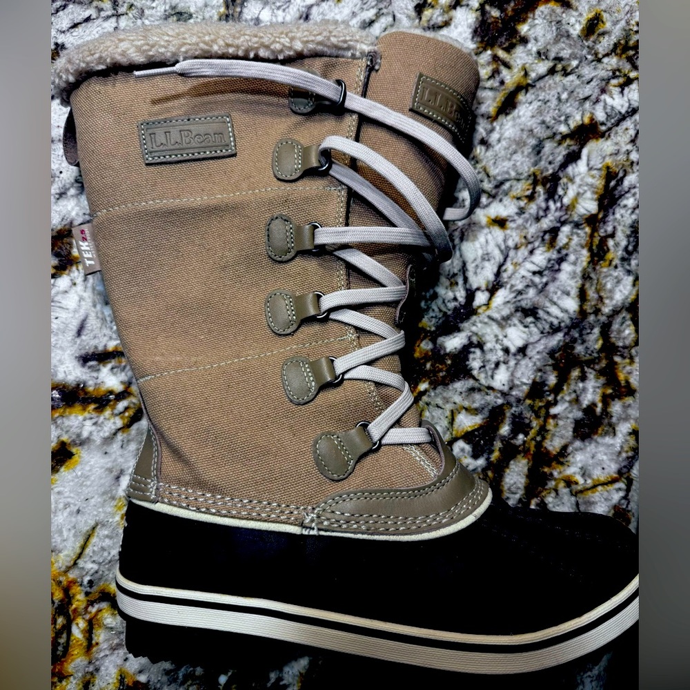 L.L.Bean tech 2.5 size 8 medium